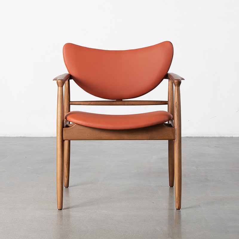 식탁 의자를 선택할 때 어떤 요소를 고려해야 합니까?